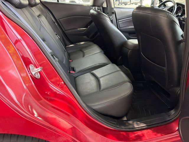 Used 2018 MAZDA MAZDA3 Touring FWD image 15
