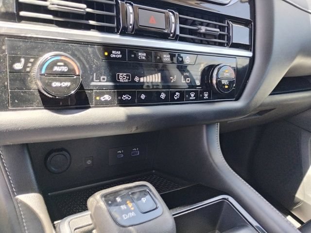 Used 2023 Nissan Pathfinder SL w/ Lighting Package (N92) AWD/4WD image 23