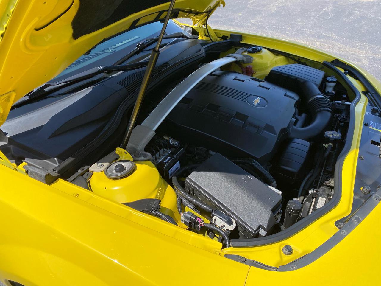 Used 2015 Chevrolet Camaro LT RWD image 47