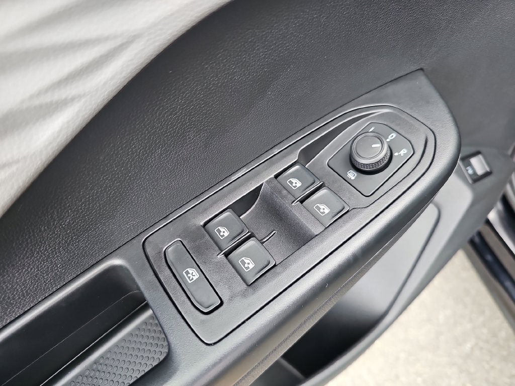 Used 2024 Volkswagen Taos S AWD/4WD image 19