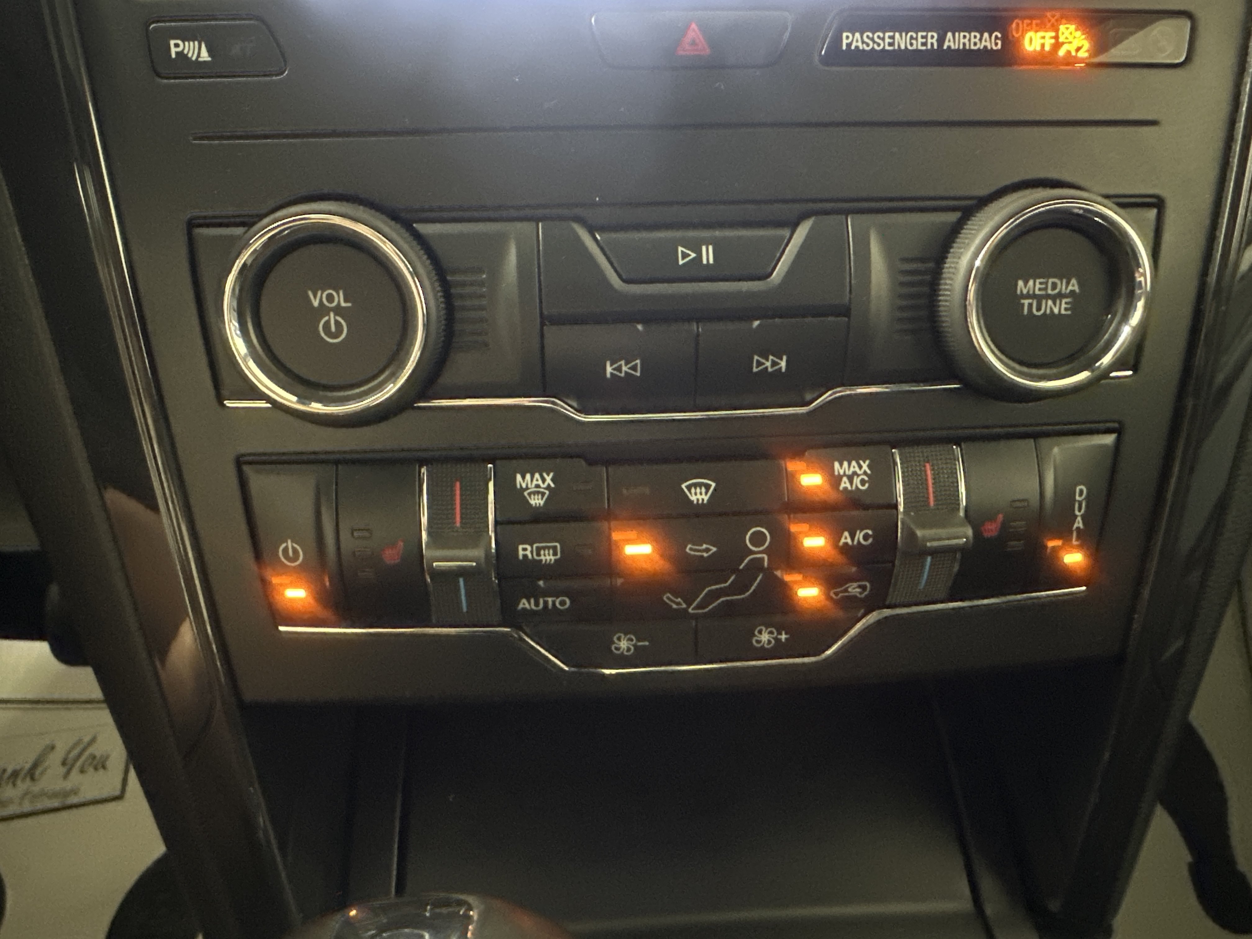 Used 2019 Ford Explorer XLT w/ Equipment Group 202A AWD/4WD image 20