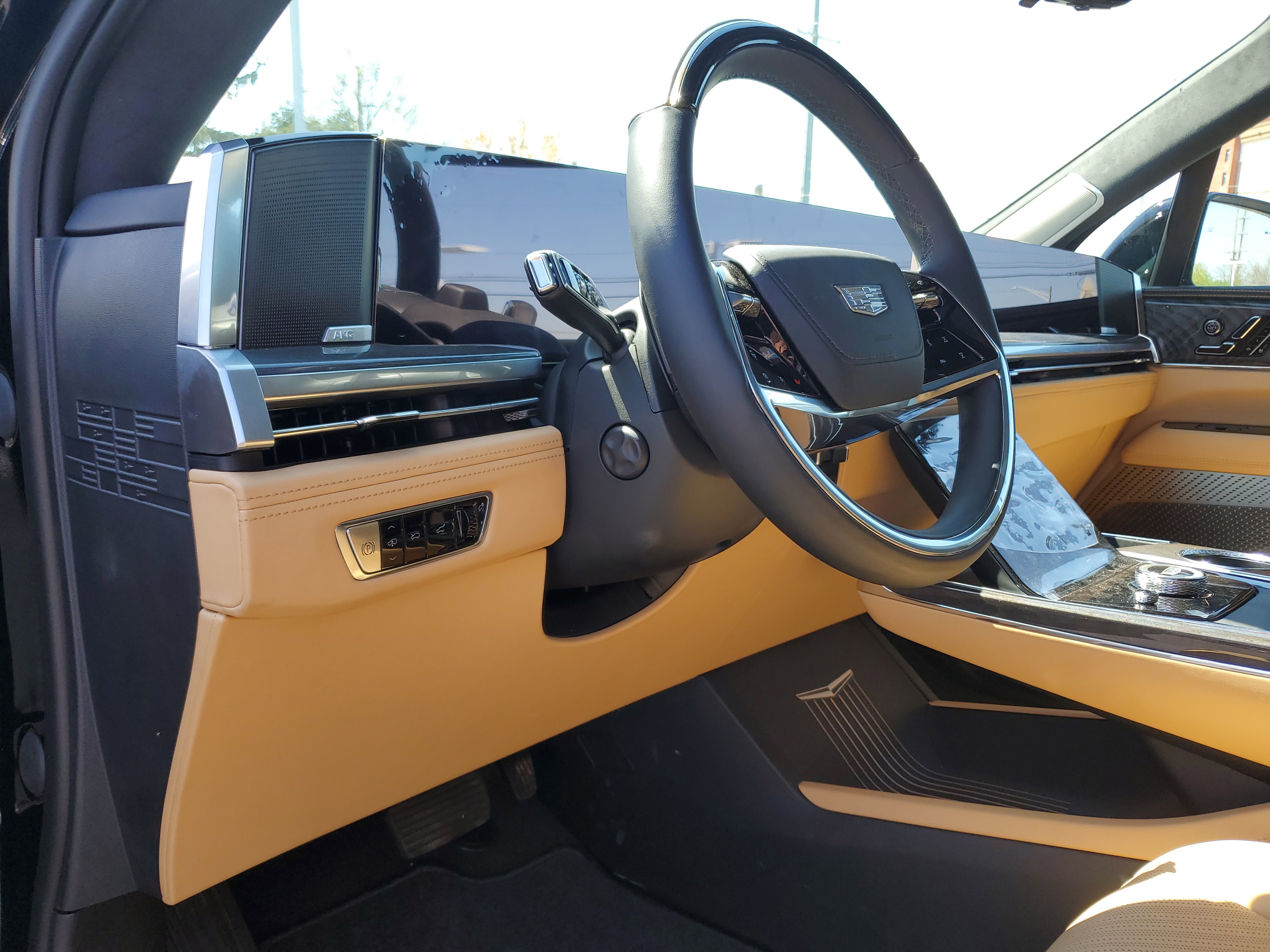 New 2025 Cadillac Escalade IQ Sport 2 image 15