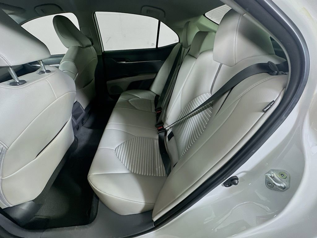 Used 2023 Toyota Camry SE image 13