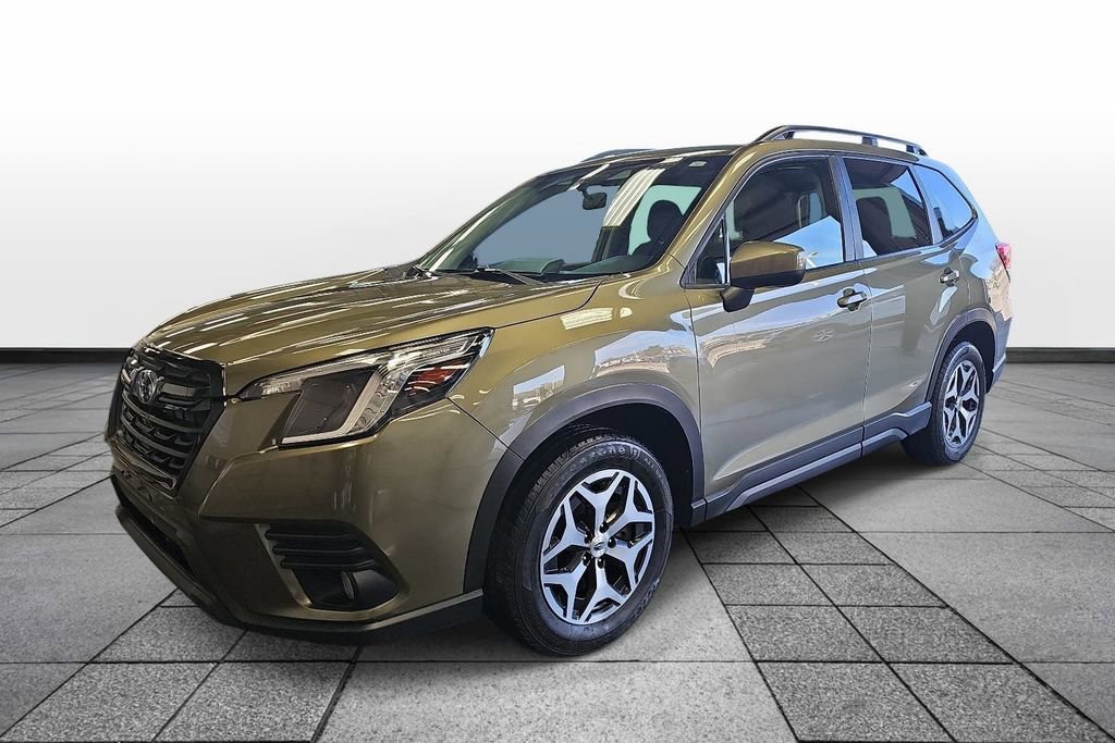 Used 2023 Subaru Forester Premium AWD/4WD image 1