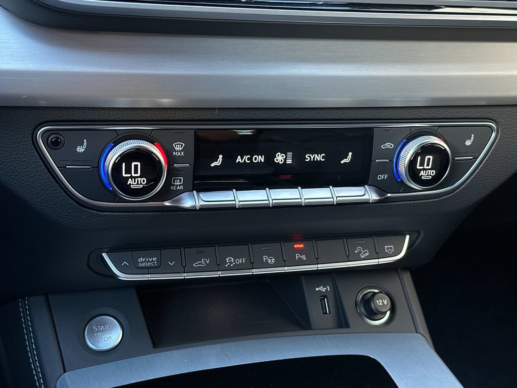 Certified 2024 Audi Q5 e Prestige w/ Prestige Package AWD/4WD image 26