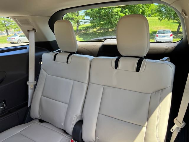 Used 2023 Ford Explorer Platinum w/ Technology Package AWD/4WD image 26
