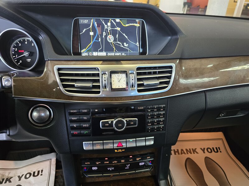 Used 2014 Mercedes-Benz E 350 4MATIC Sedan image 20