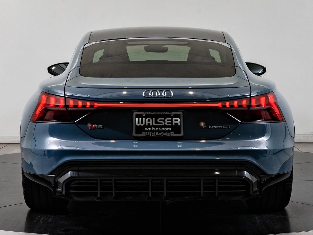 Used 2022 Audi RS e-tron GT image 7