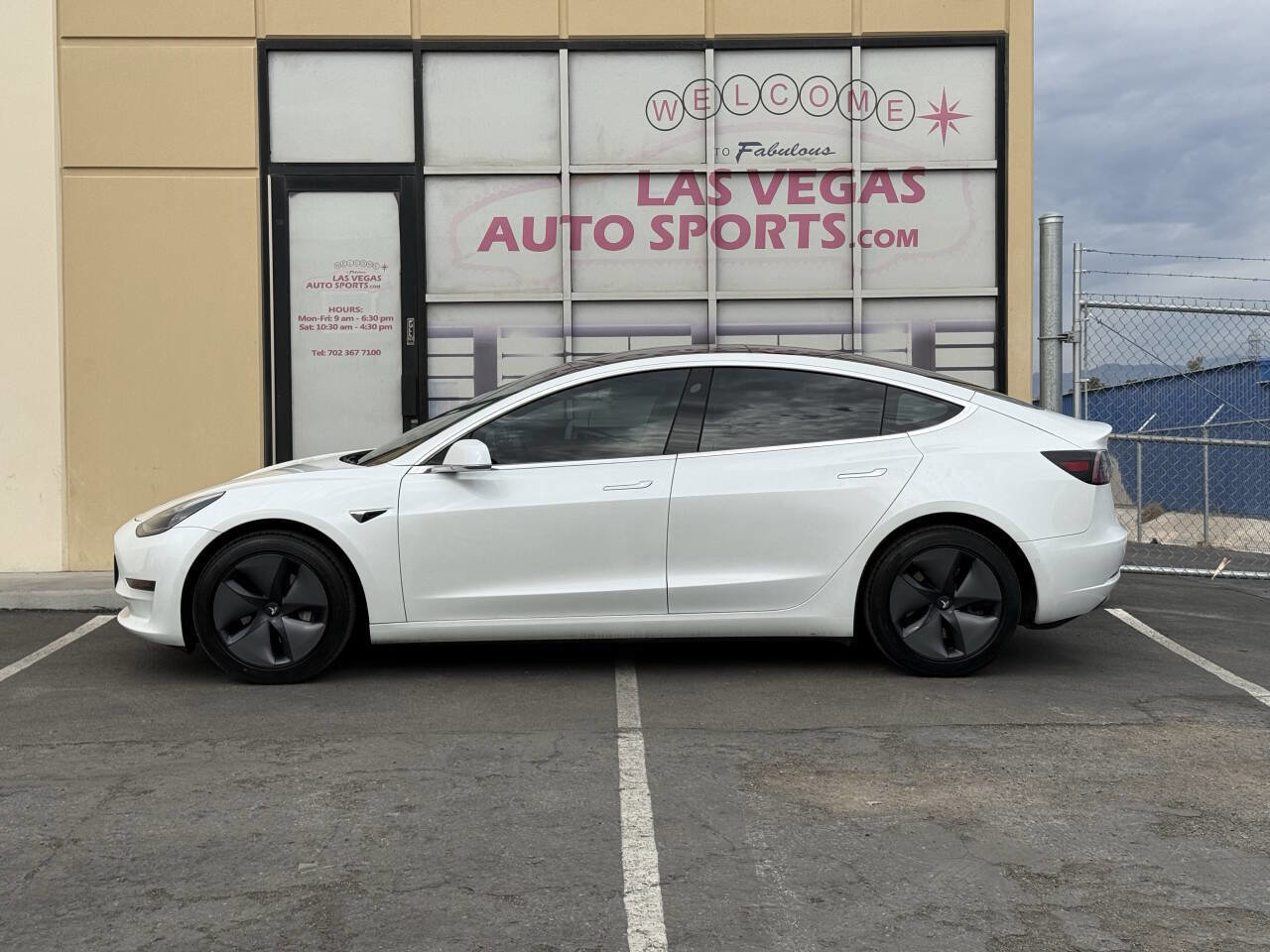 Used 2020 Tesla Model 3 Standard Range Plus image 6