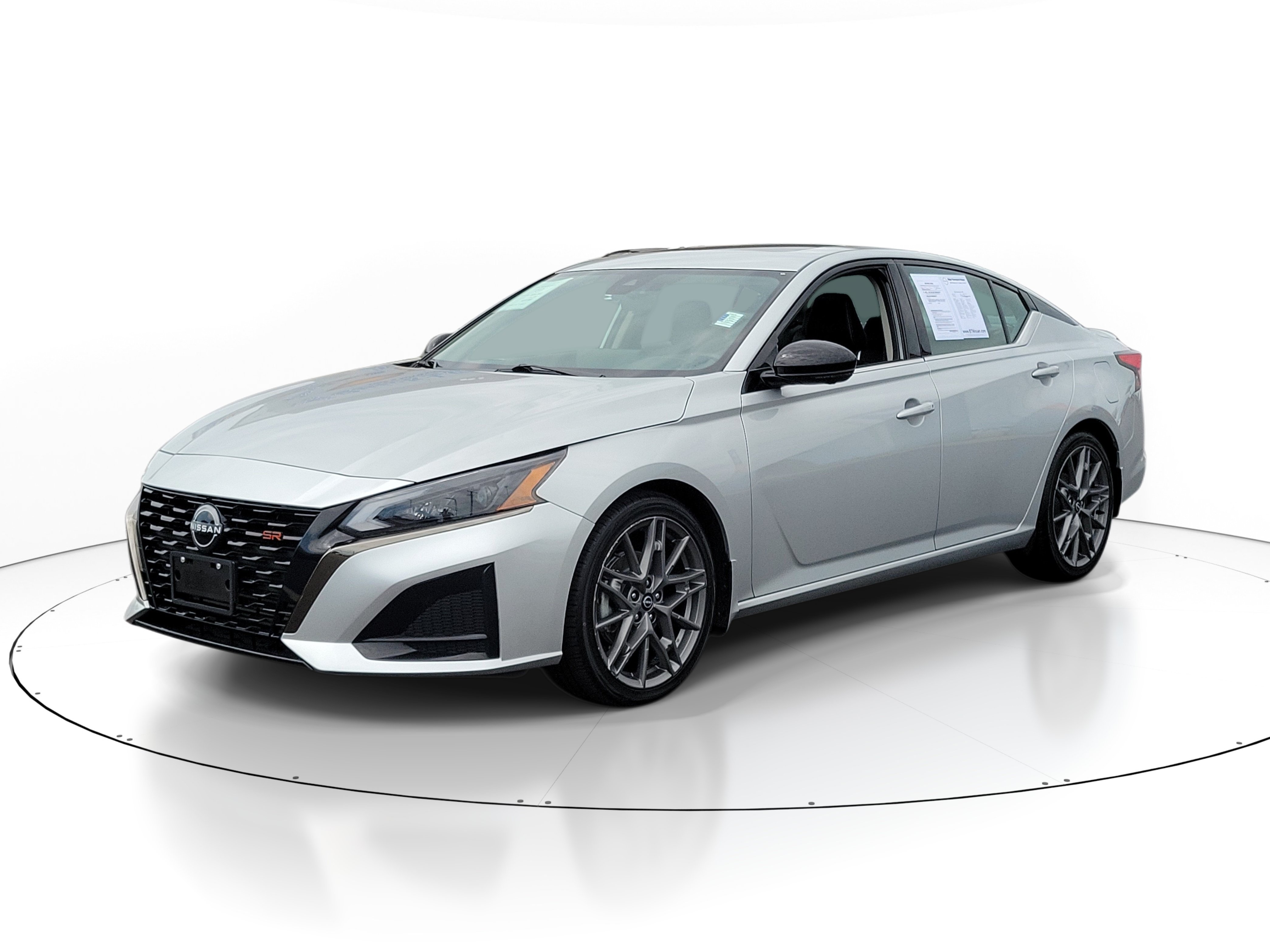 Certified 2023 Nissan Altima 2.0 SR FWD image 2