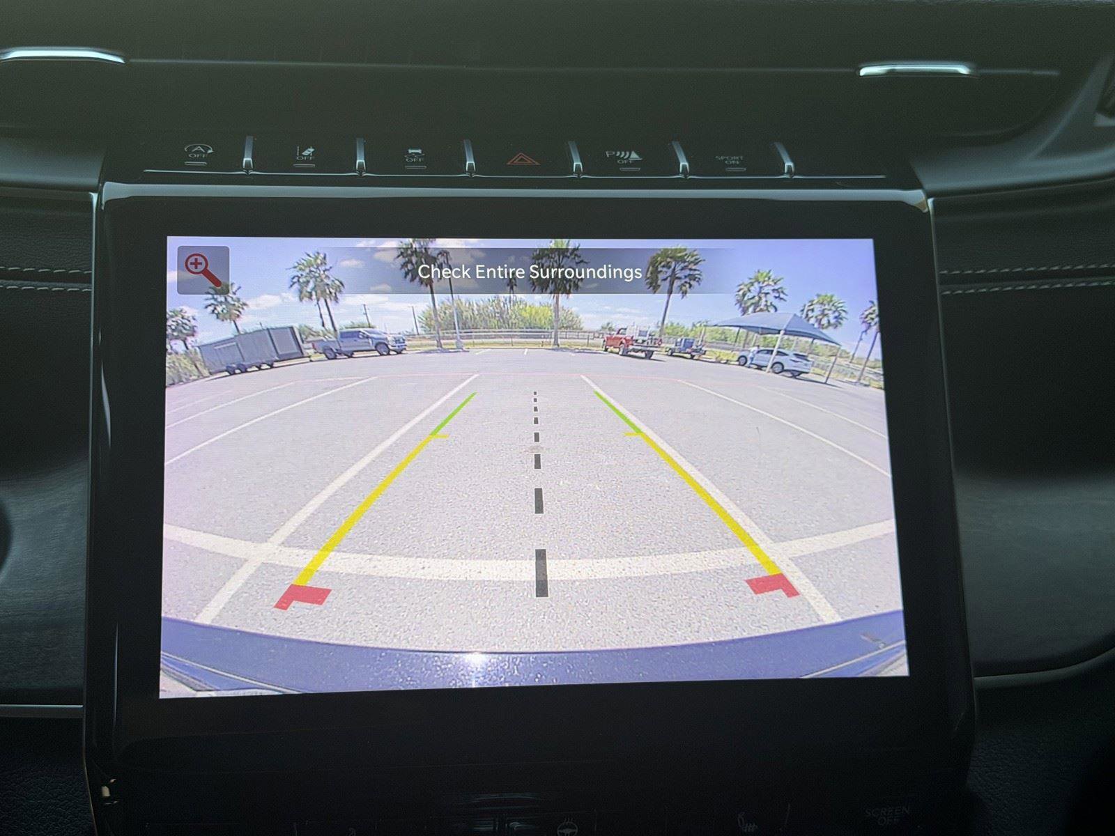 Used 2025 Jeep Grand Cherokee Limited w/ Black Appearance Package image 10