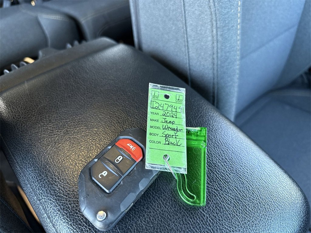 Used 2024 Jeep Wrangler Sport S image 30