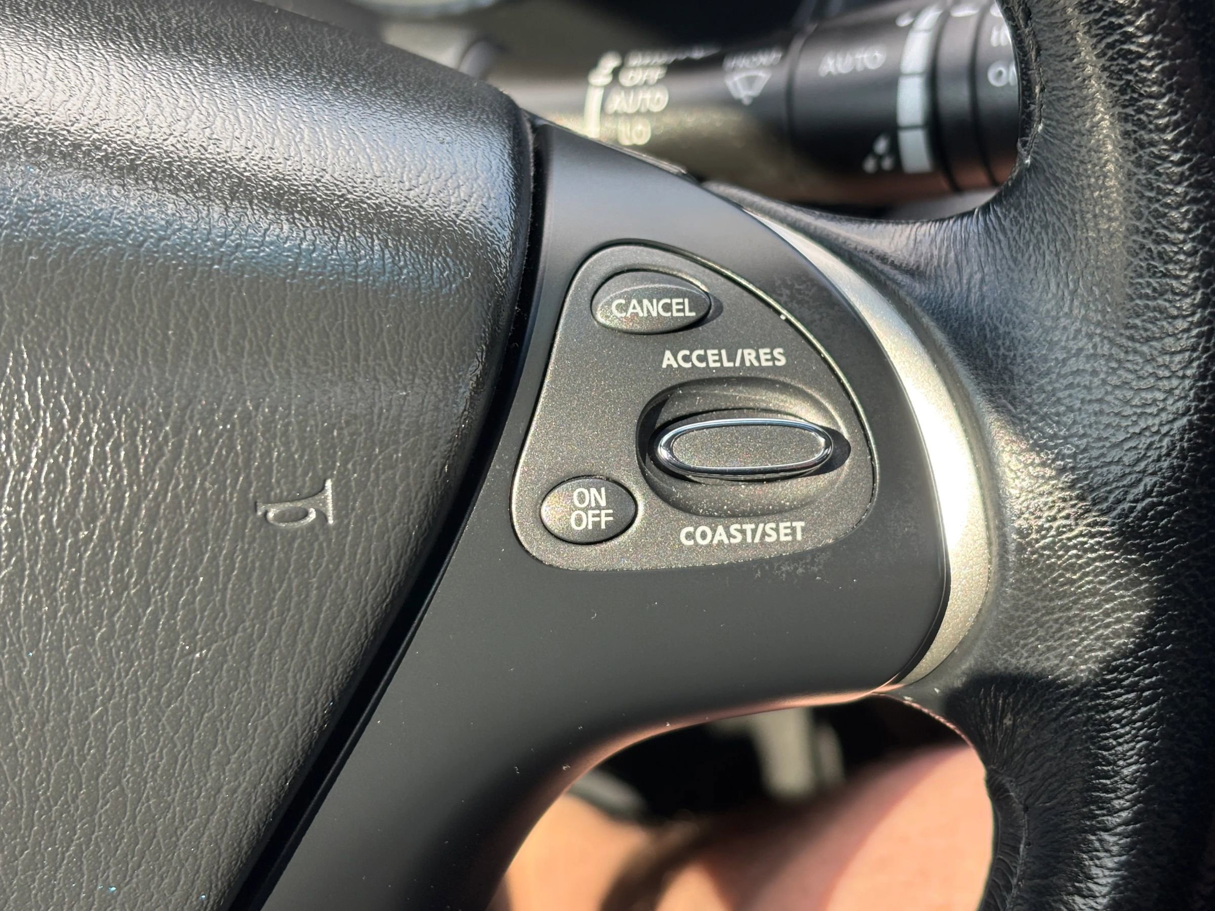 Used 2015 INFINITI QX60 AWD w/ Premium Plus Package image 21