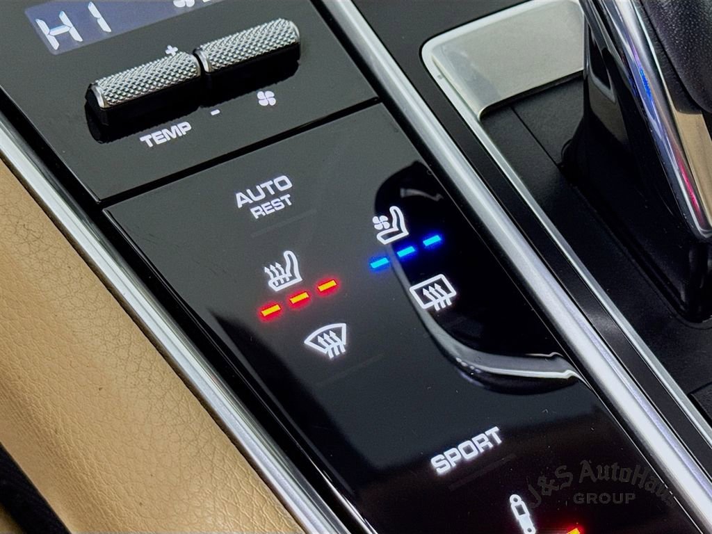Used 2023 Porsche Panamera 4 image 26