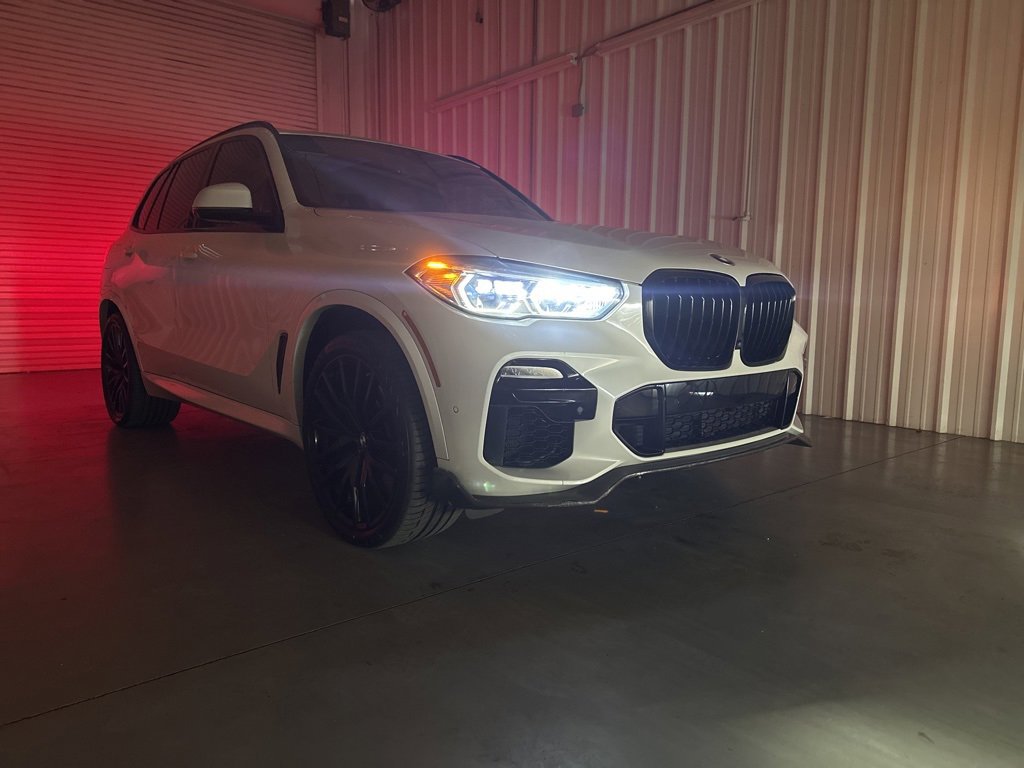 Used 2021 BMW X5 M50i w/ Executive Package image 9