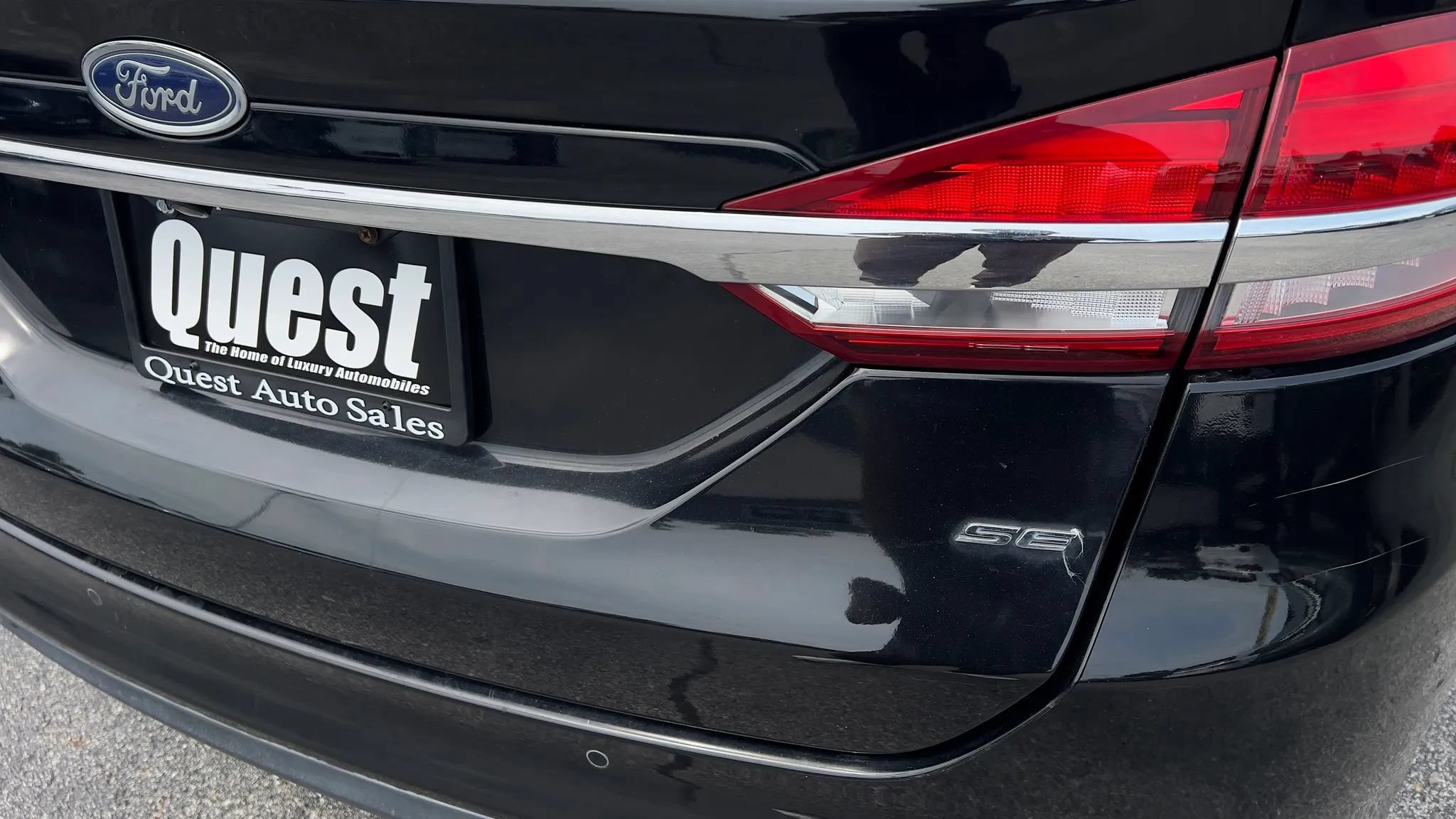 Used 2017 Ford Fusion Energi SE FWD image 7