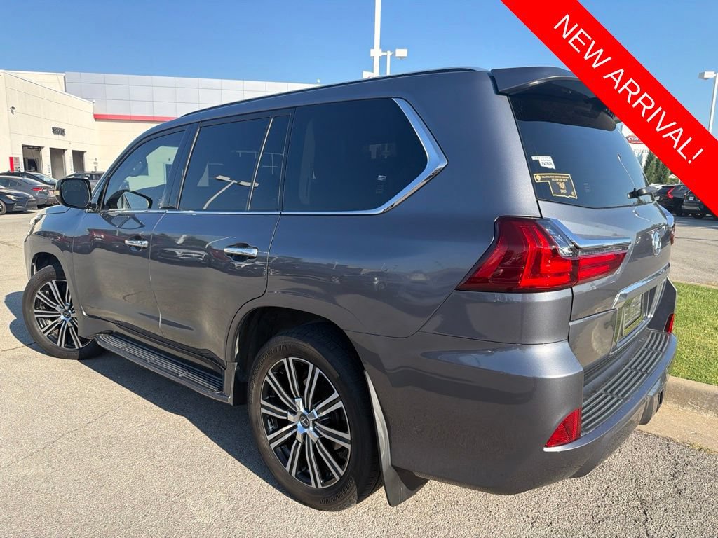Used 2018 Lexus LX 570 4WD w/ Luxury Package image 6
