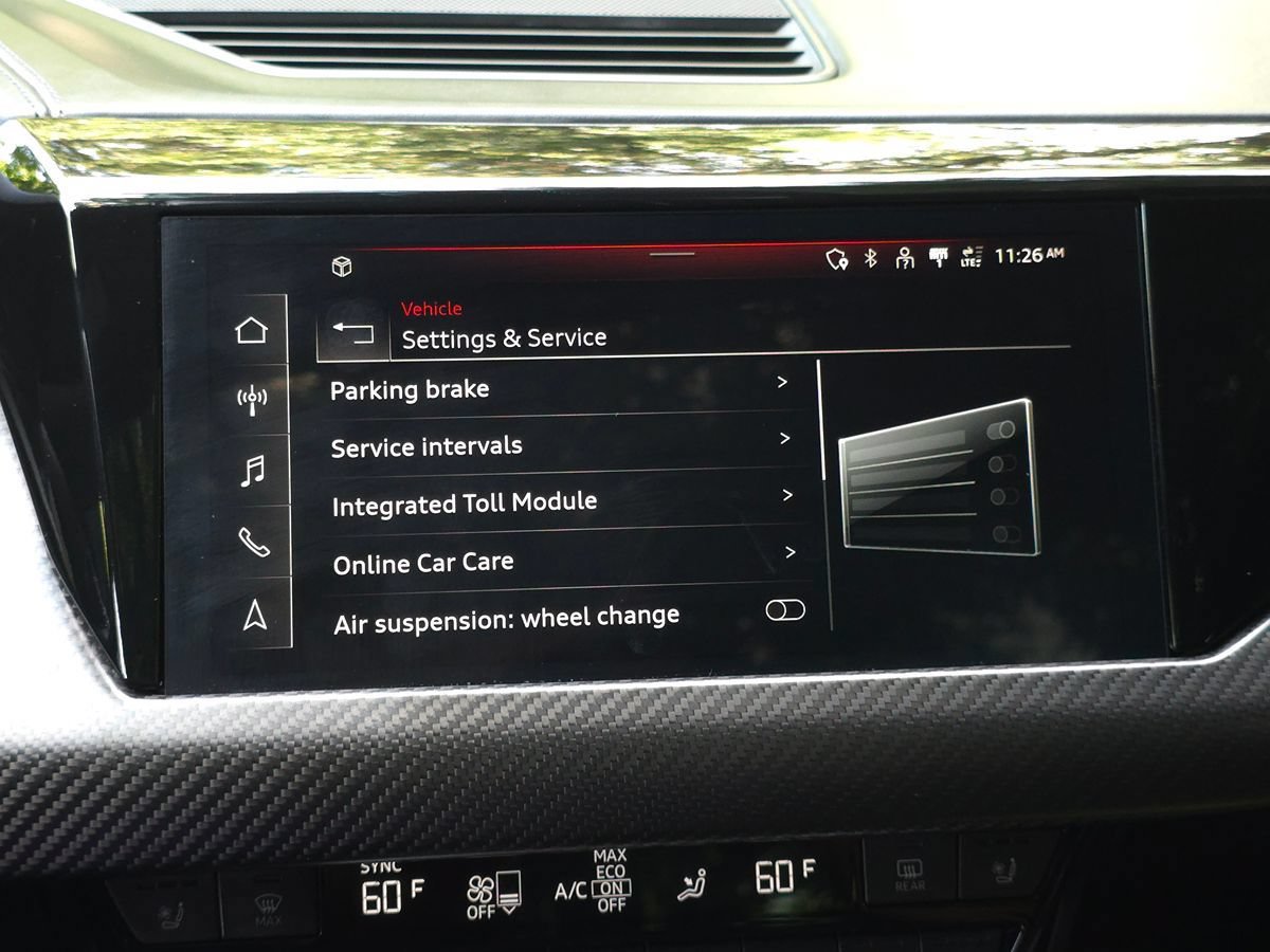 Used 2022 Audi RS e-tron GT w/ Carbon Performance Package AWD/4WD image 55