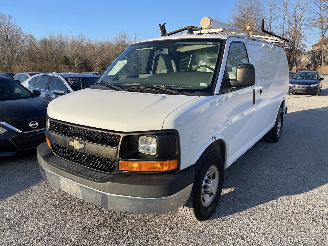 Used 2014 Chevrolet Express 2500 image 2
