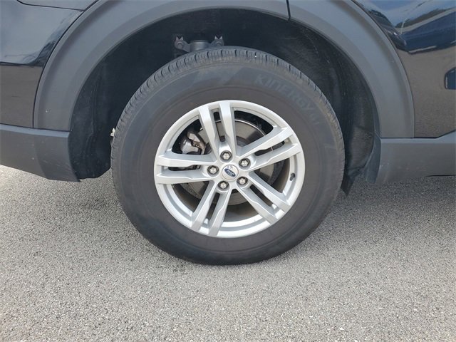 Used 2023 Ford Explorer XLT w/ Equipment Group 202A image 6