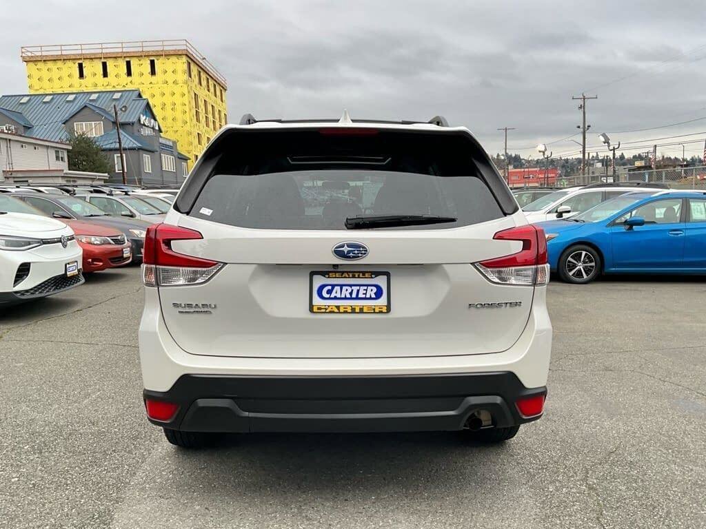 Certified 2023 Subaru Forester Premium image 8