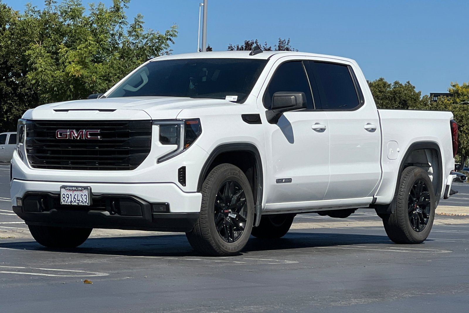 Used 2023 GMC Sierra 1500 Elevation image 8