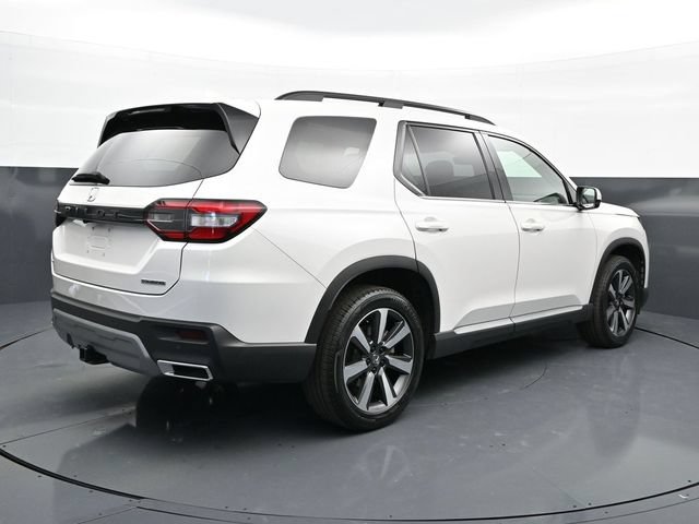 Used 2025 Honda Pilot Touring image 8