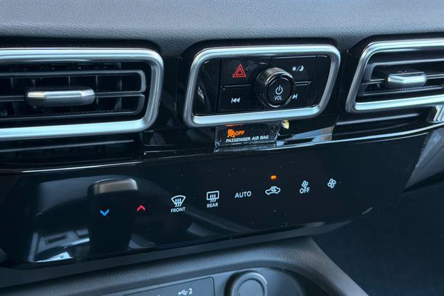 New 2027 Nissan Sentra SR w/ Floor Mat Package FWD image 21