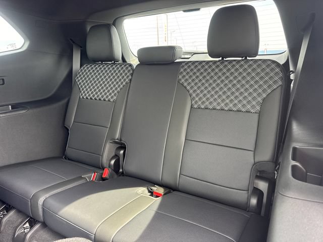 New 2027 GMC Acadia Denali w/ Denali Reserve Package FWD image 12