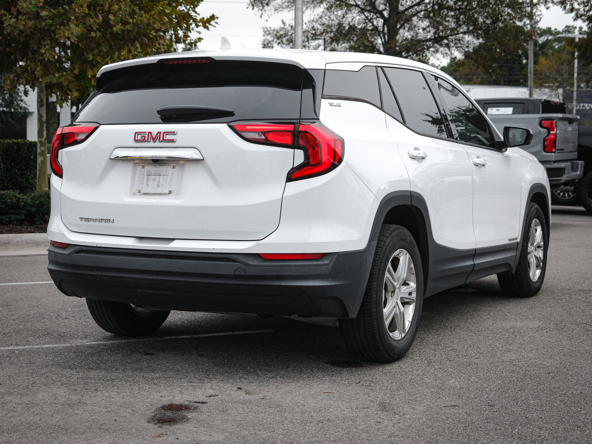 Used 2020 GMC Terrain SLE image 11