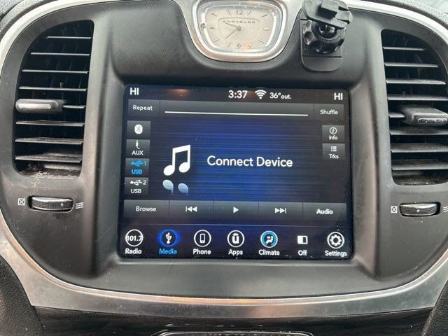 Used 2019 Chrysler 300 Touring w/ Sport Appearance Package image 23