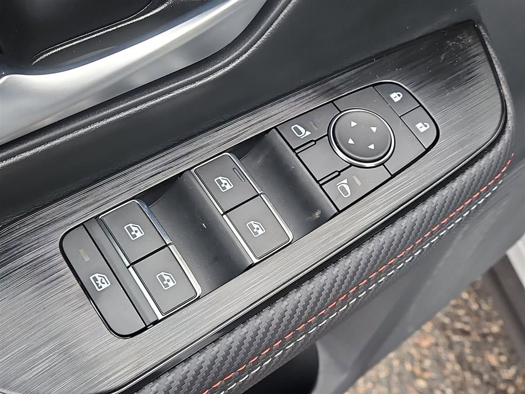 New 2026 Nissan Kicks SR w/ Cold Weather Package image 9