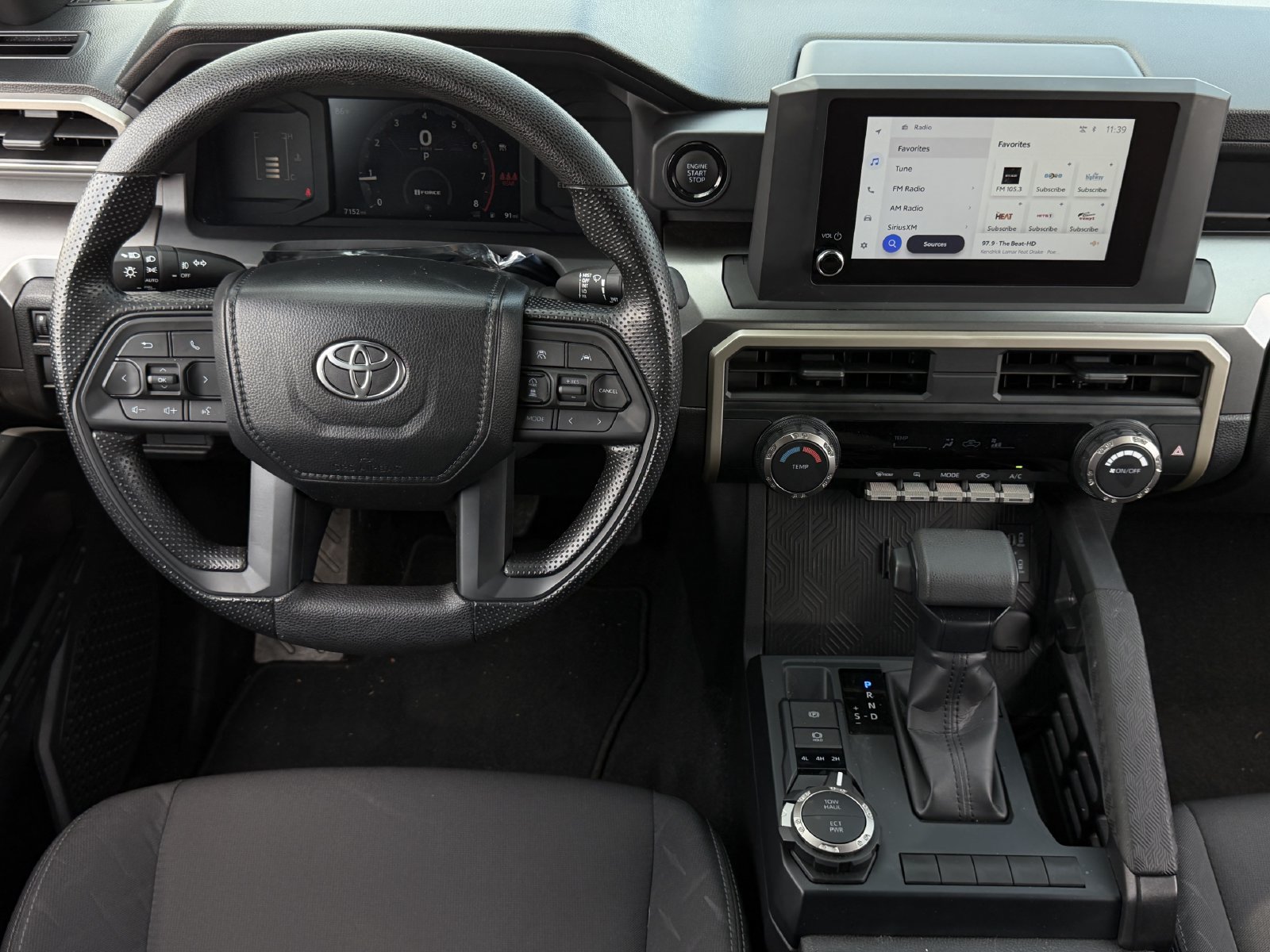 Used 2025 Toyota Tacoma SR5 AWD/4WD image 14