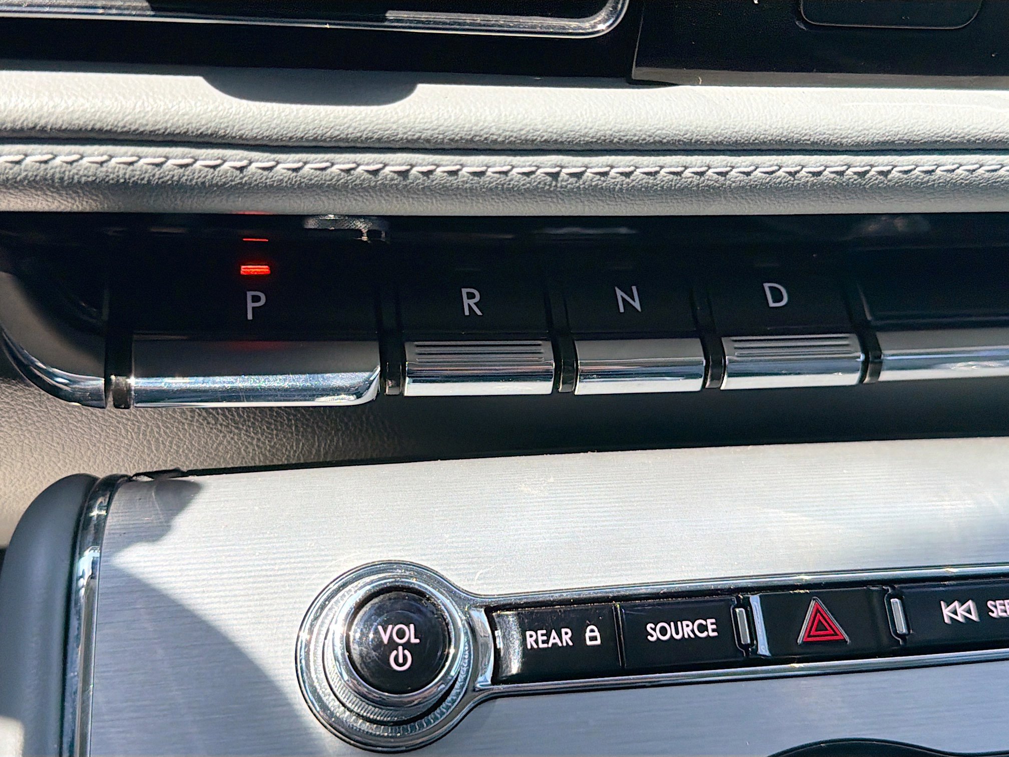 Certified 2020 Lincoln Aviator Reserve w/ Equipment Group 202A AWD/4WD image 17