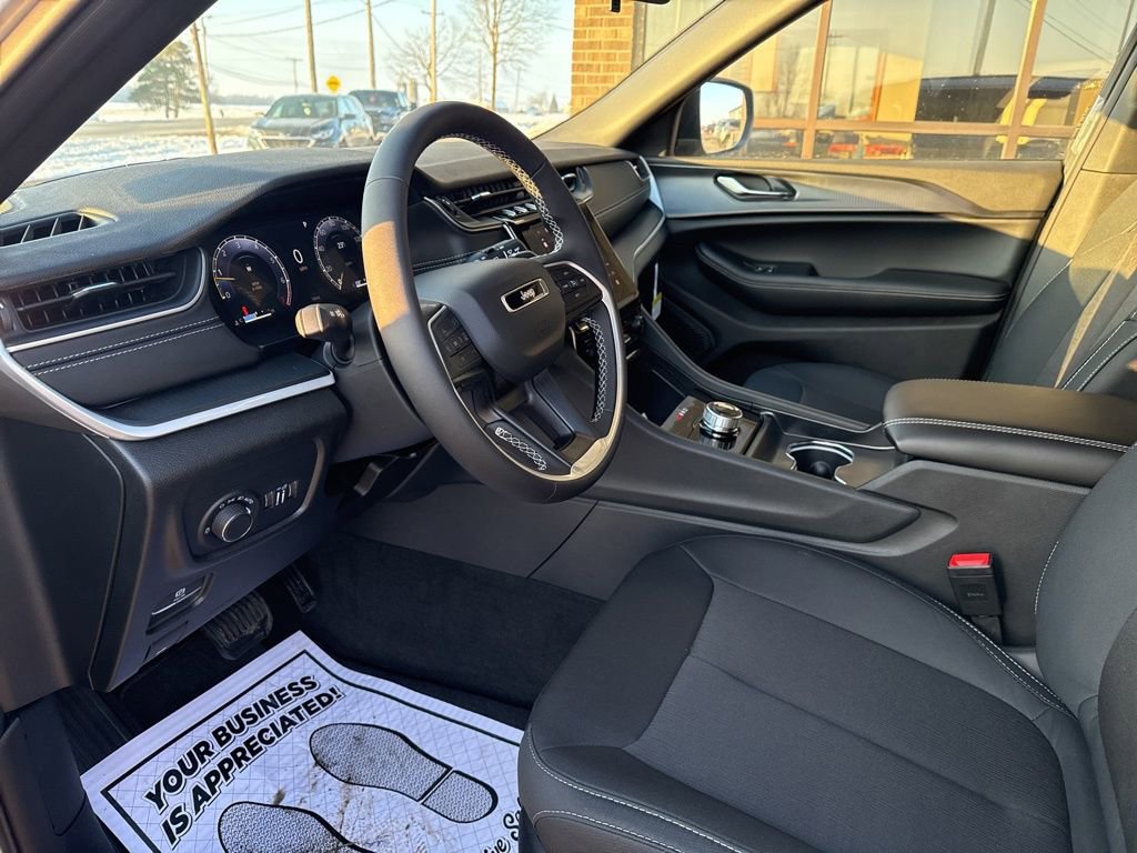New 2025 Jeep Grand Cherokee L Laredo image 49