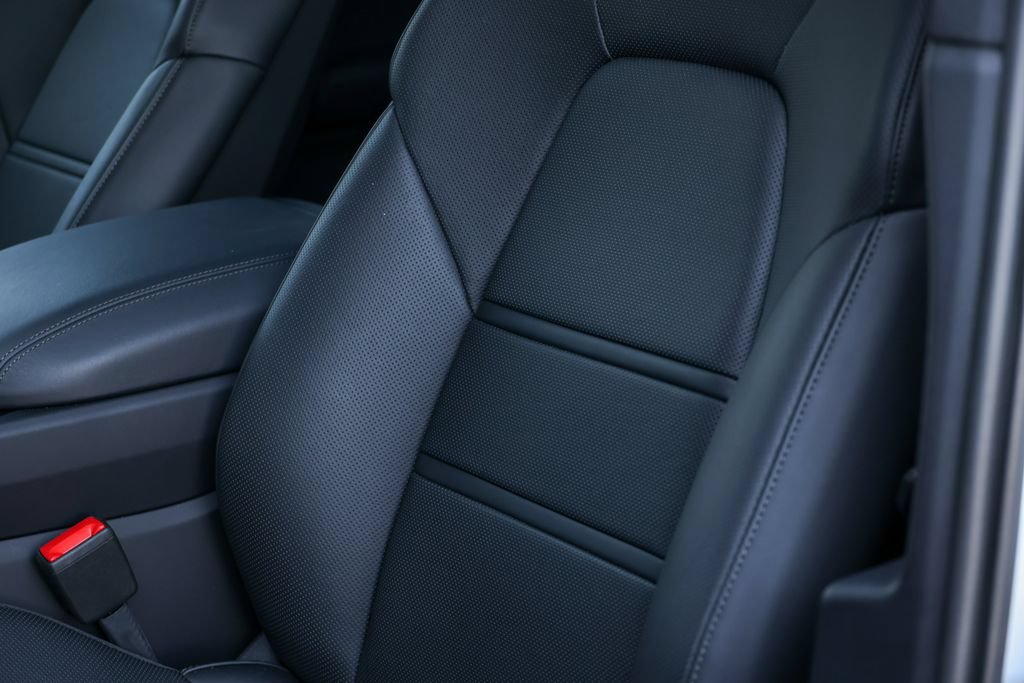 Certified 2026 Porsche Cayenne S AWD/4WD image 34