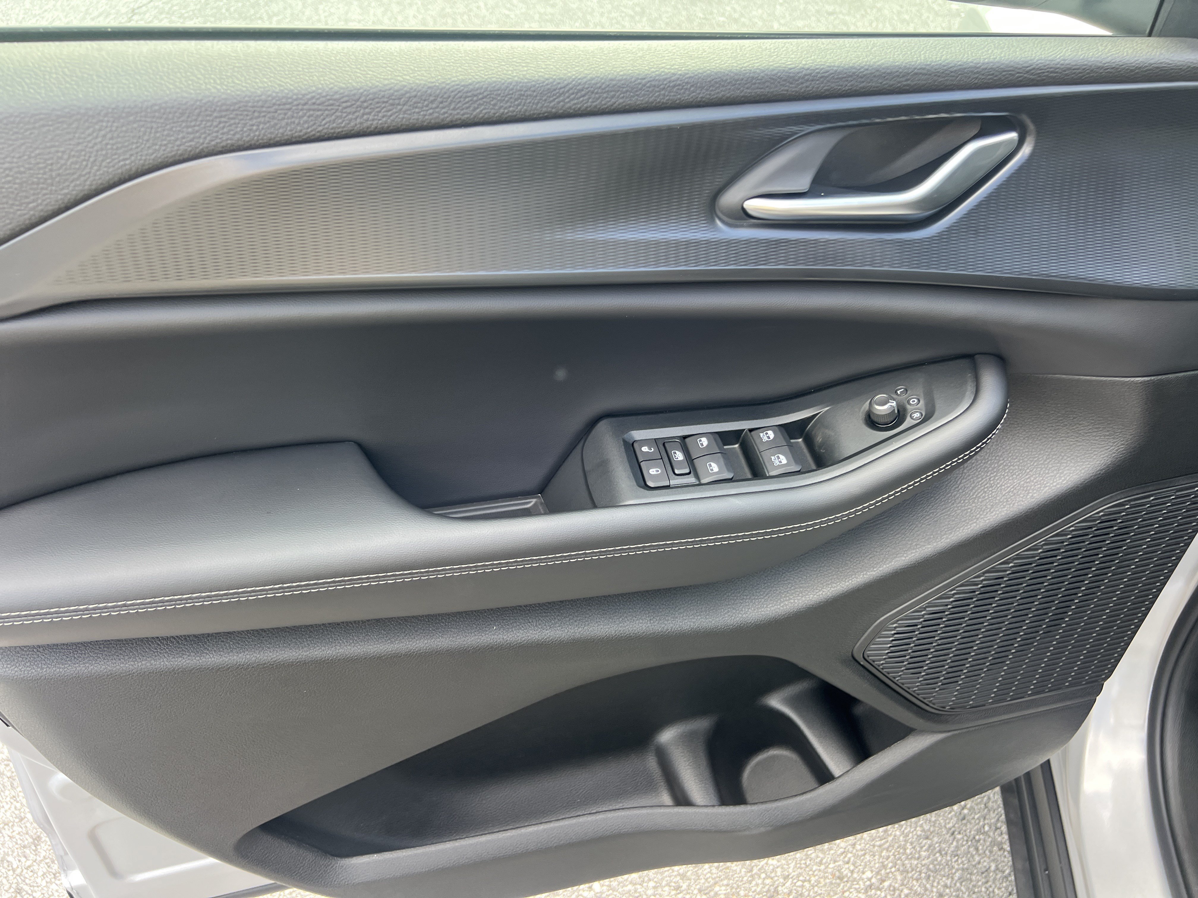 New 2026 Jeep Grand Cherokee Laredo X RWD image 13