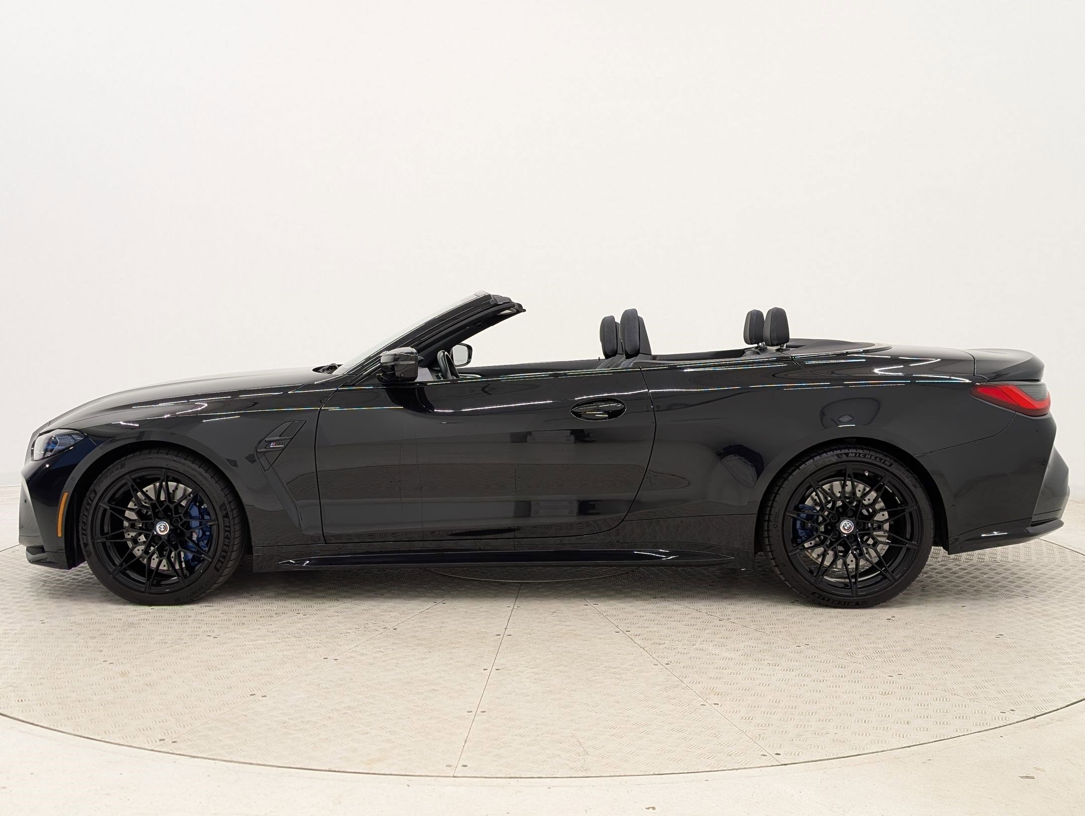 Used 2023 BMW M4 xDrive Competition image 2