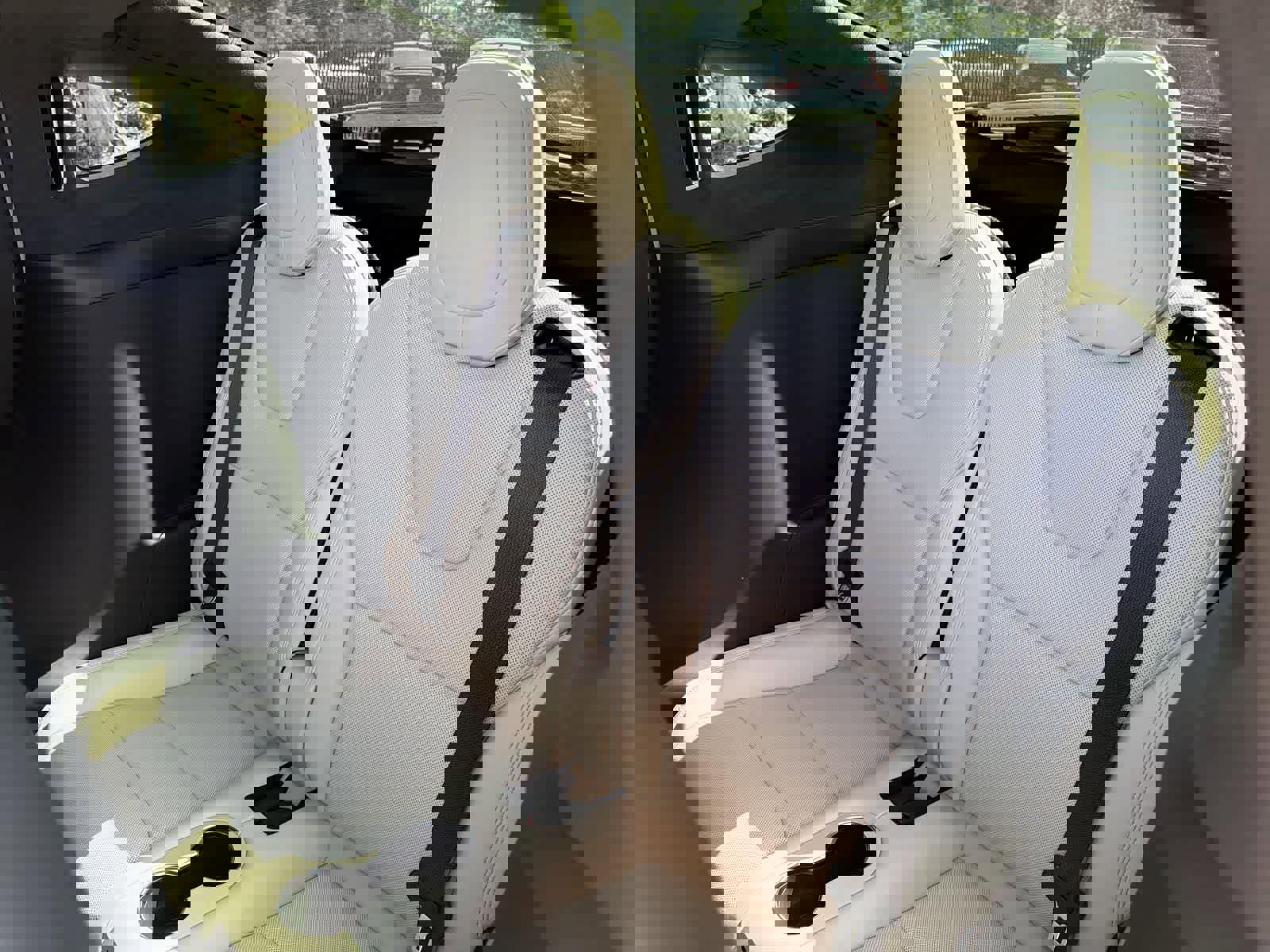 Used 2024 Tesla Model X image 30