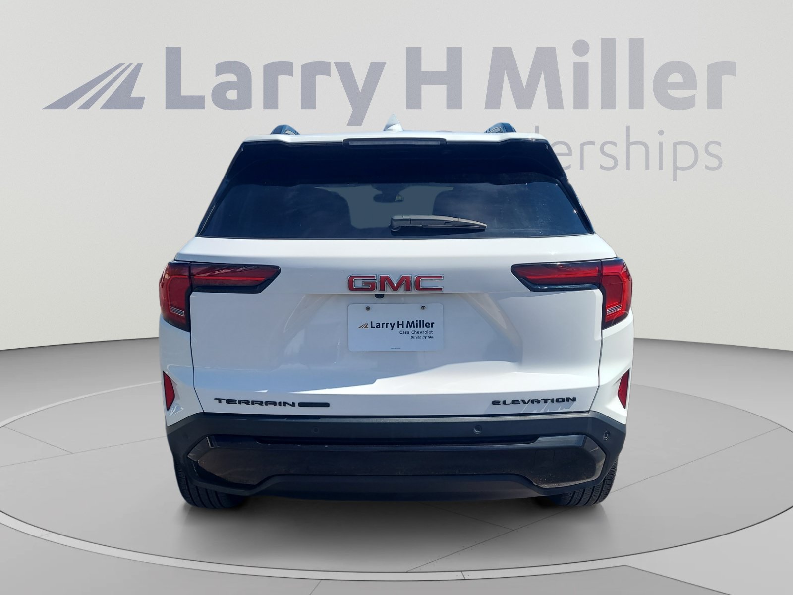 Used 2026 GMC Terrain Elevation w/ Elevation Premium Package AWD/4WD image 4