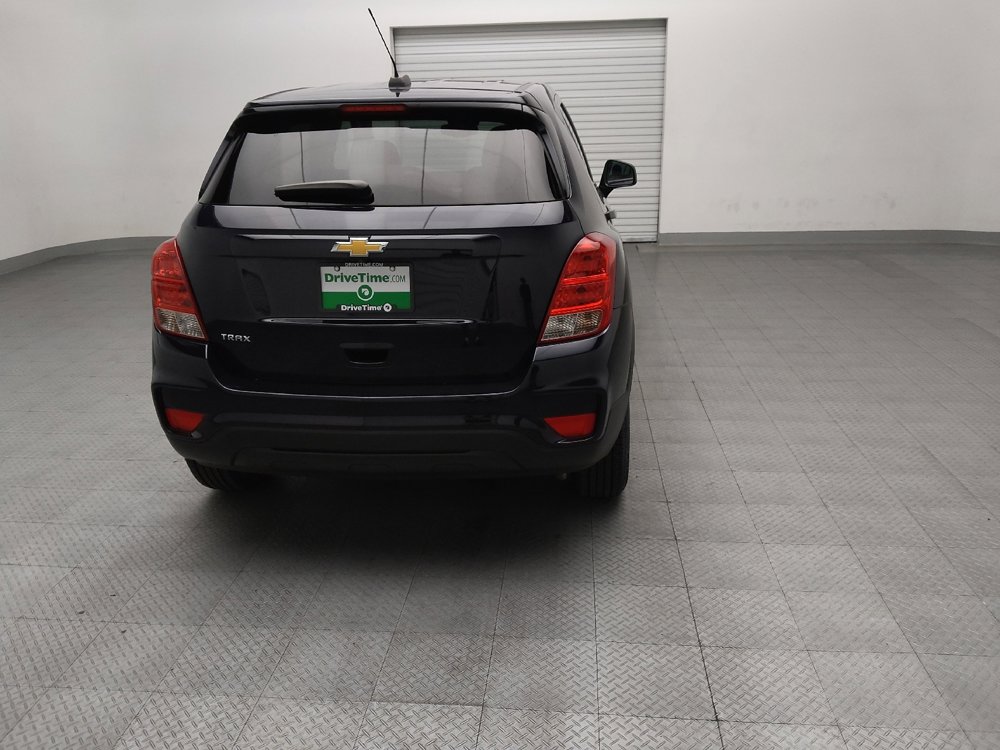 Used 2022 Chevrolet Trax LS w/ Tint and Cruise Package FWD image 7