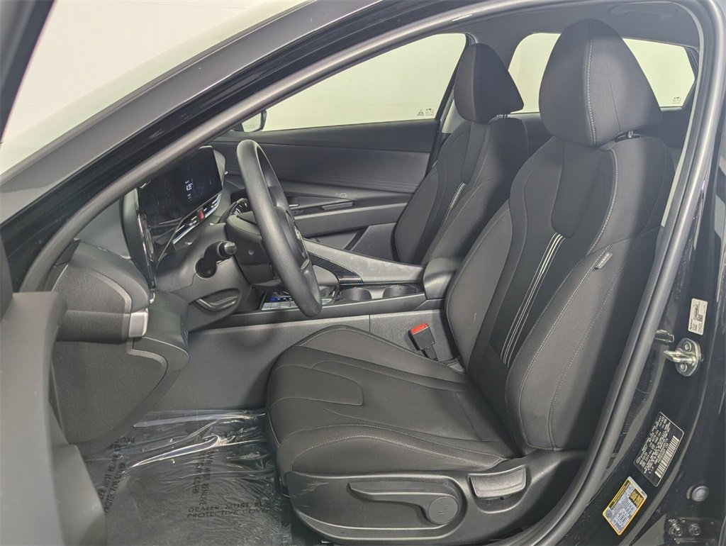 Certified 2024 Hyundai Elantra Blue image 12