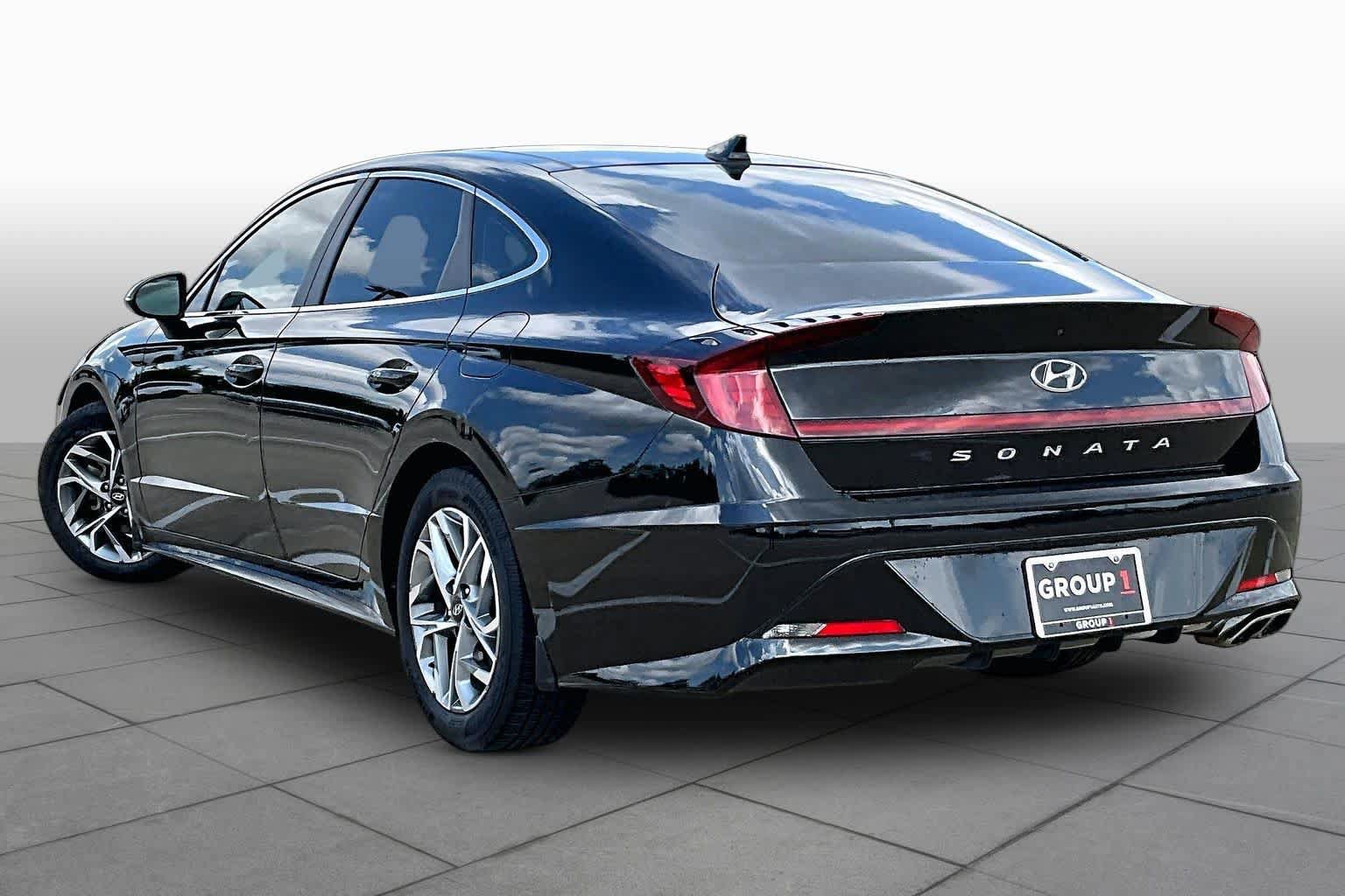 Used 2022 Hyundai Sonata SEL w/ Convenience Package FWD image 12