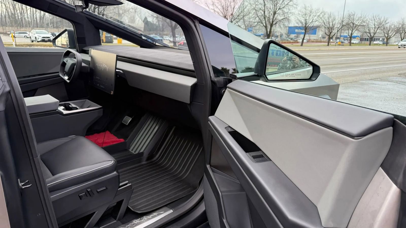 Used 2025 Tesla Cybertruck Cyberbeast image 17