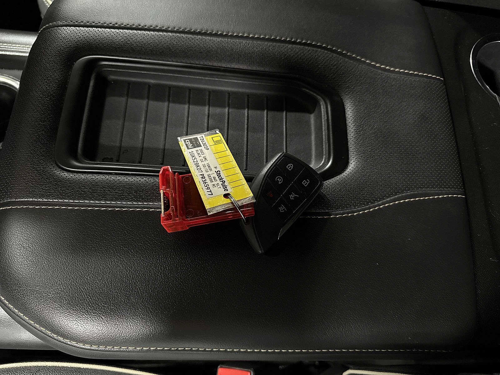 Used 2023 GMC Yukon SLT image 33