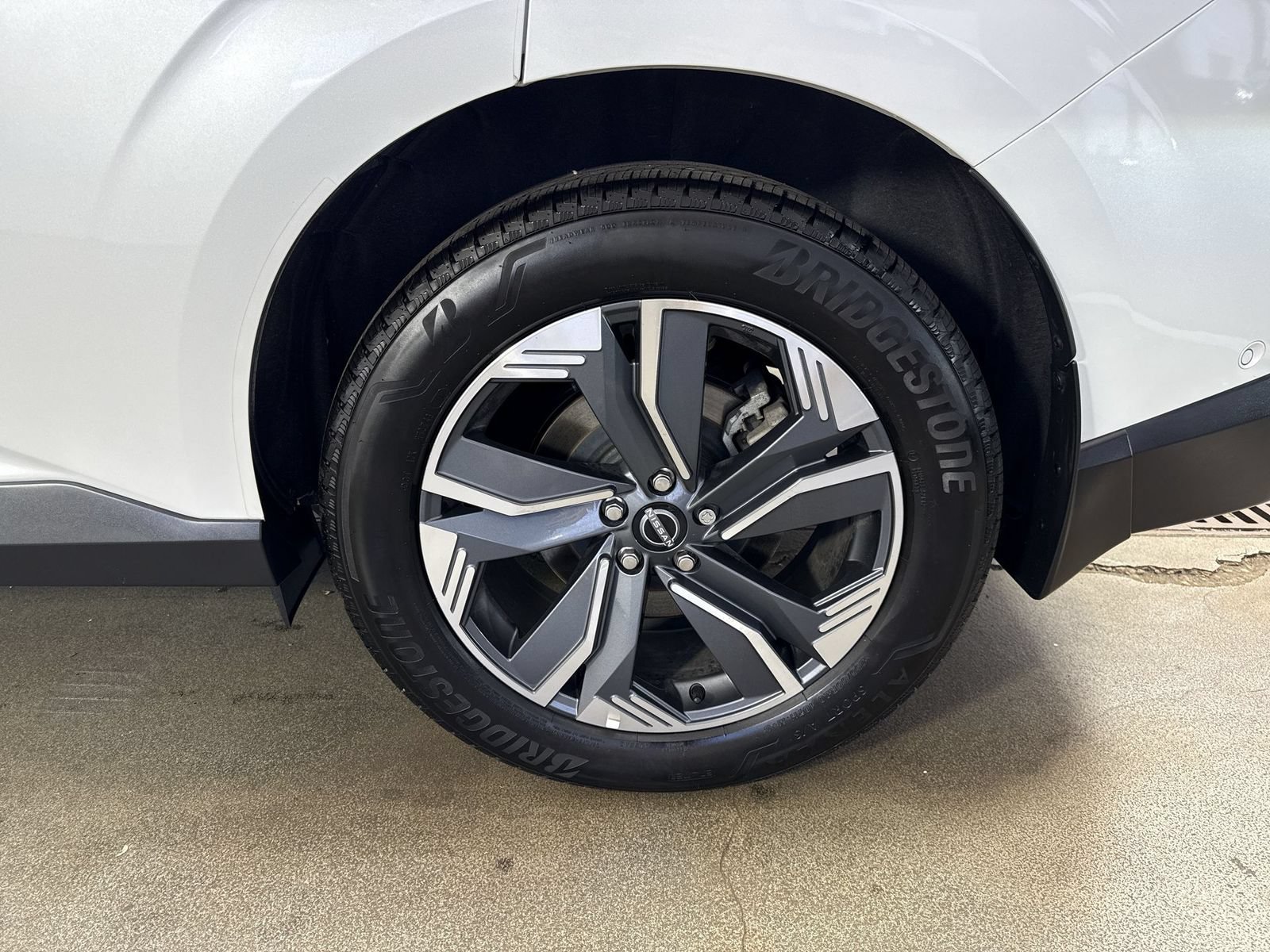 Used 2025 Nissan Murano SL AWD/4WD image 6