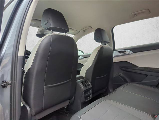 Used 2025 Volkswagen Taos SE FWD image 14