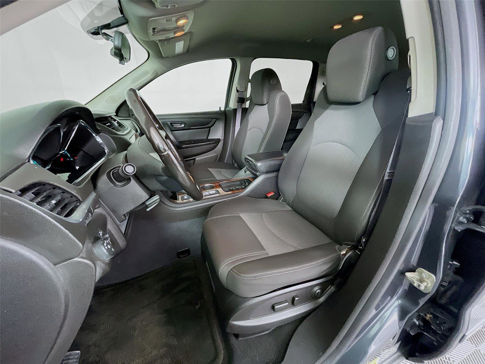 Used 2014 Chevrolet Traverse LT w/ All-Star Edition image 24