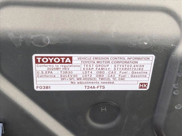 Used 2025 Toyota Tacoma TRD Off-Road image 25