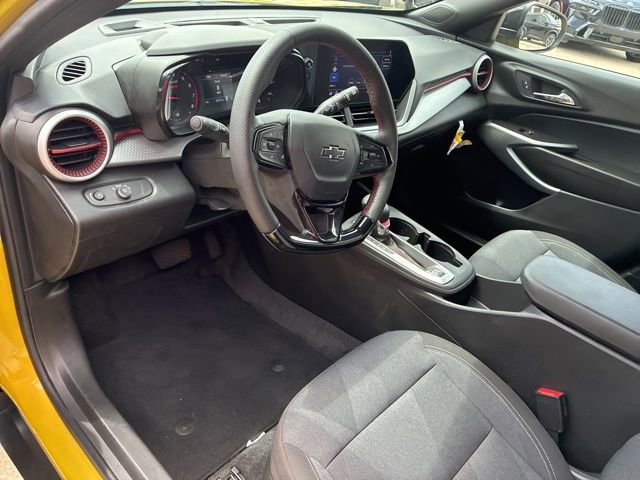 Used 2025 Chevrolet Trax RS w/ Sunroof Package image 19